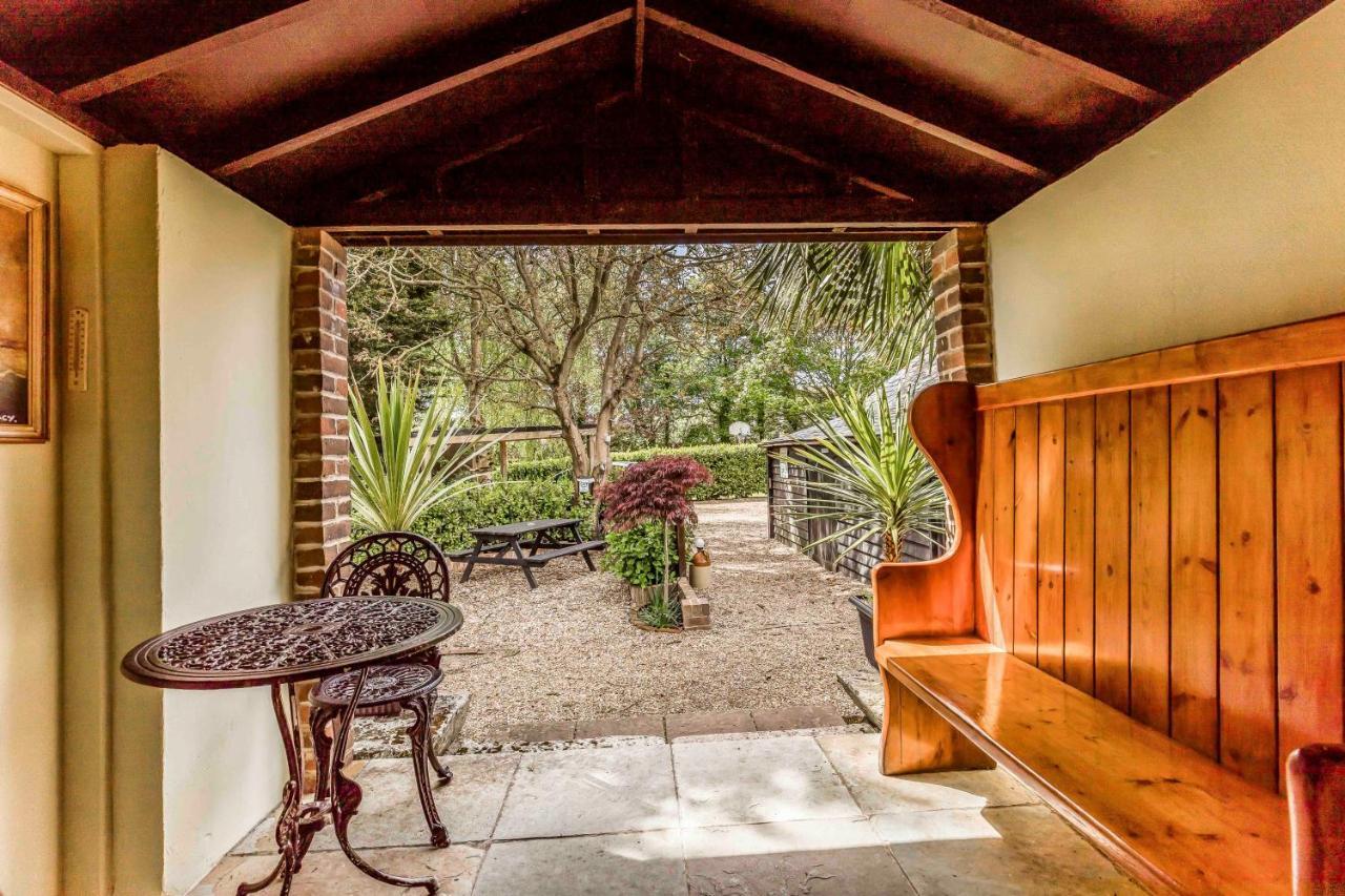 Hunston Mill Self Catering Dog Stay For Free شيشستر المظهر الخارجي الصورة