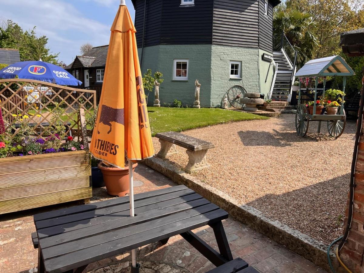 Hunston Mill Self Catering Dog Stay For Free شيشستر المظهر الخارجي الصورة