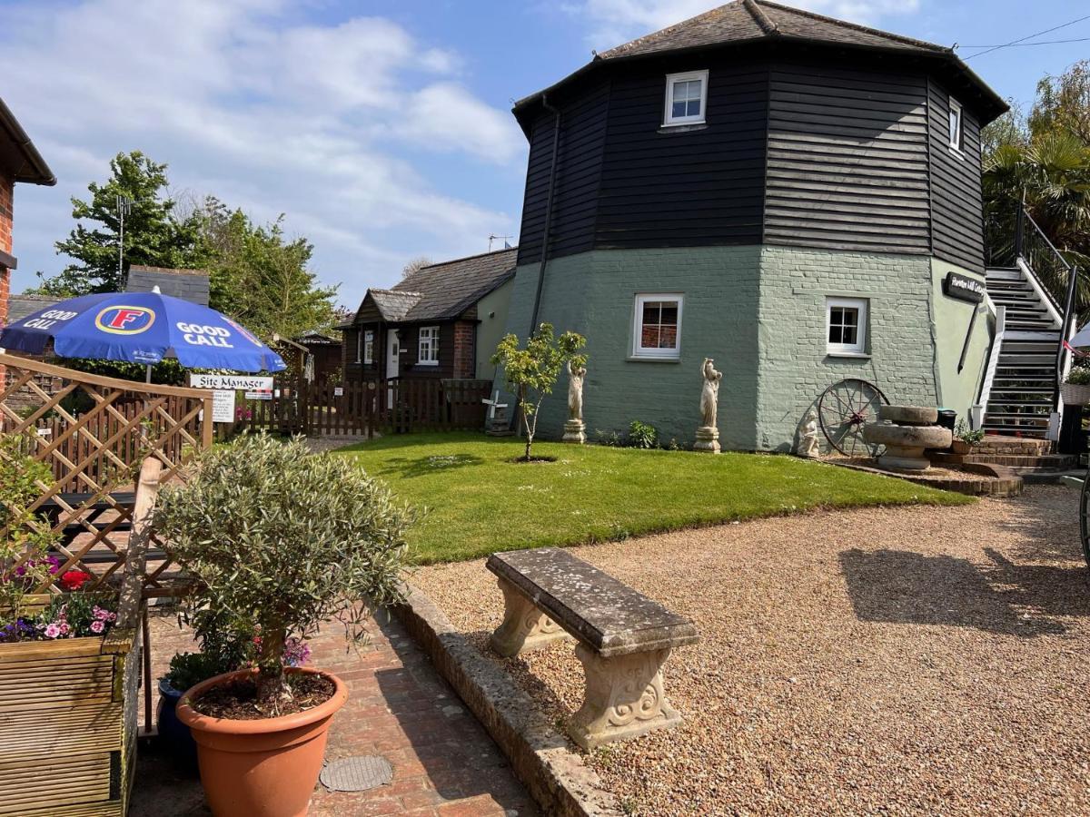 Hunston Mill Self Catering Dog Stay For Free شيشستر المظهر الخارجي الصورة