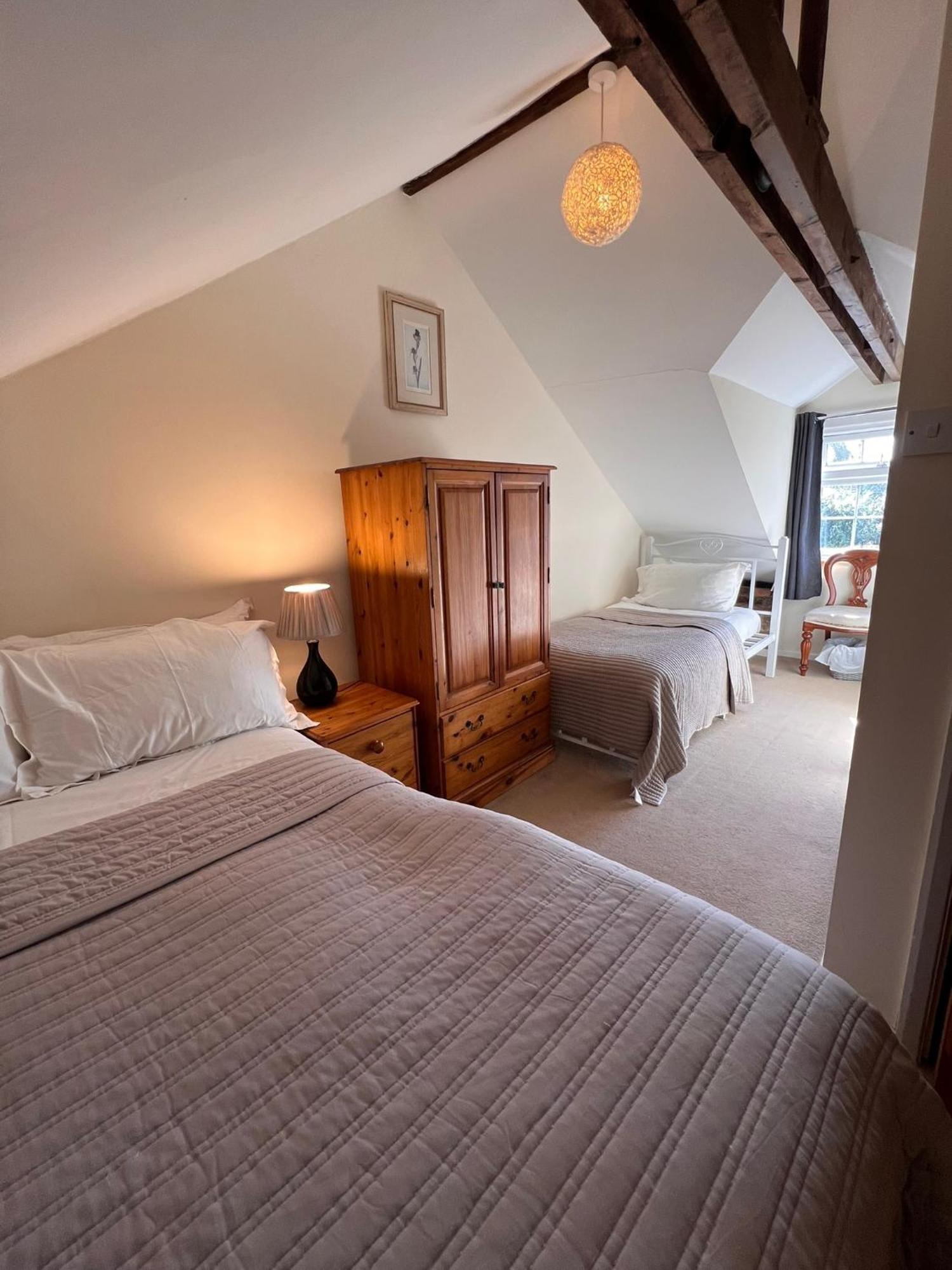 Hunston Mill Self Catering Dog Stay For Free شيشستر المظهر الخارجي الصورة