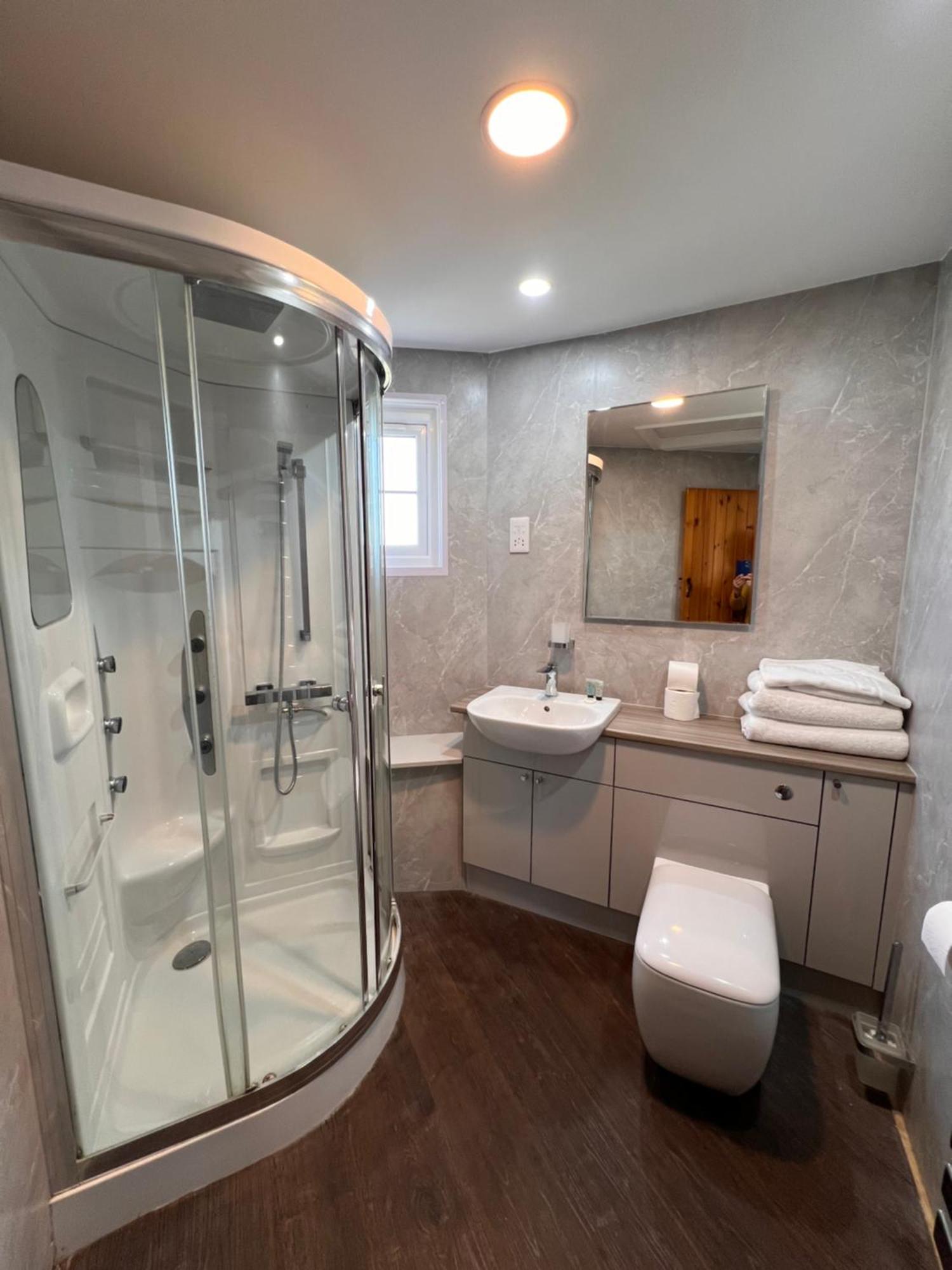Hunston Mill Self Catering Dog Stay For Free شيشستر المظهر الخارجي الصورة